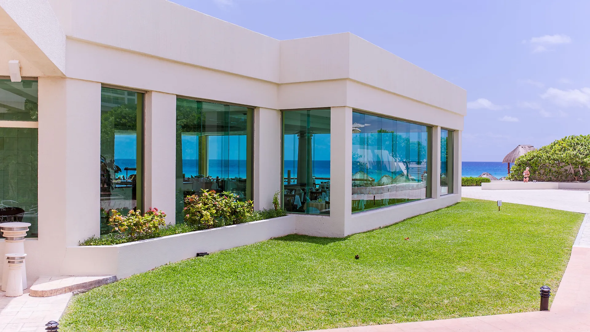 Resort Park Royal Beach Cancún