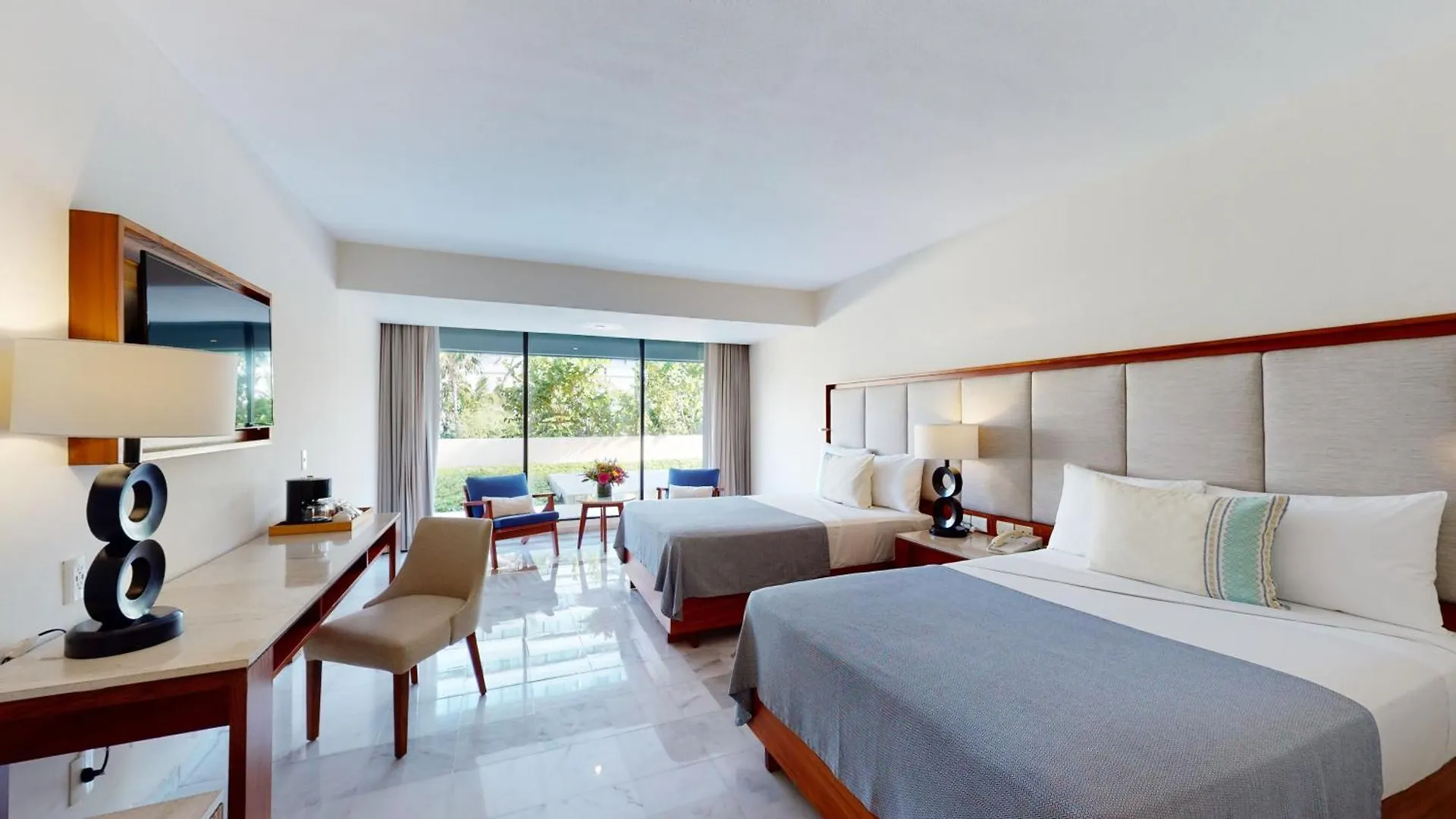 Park Royal Beach Cancún