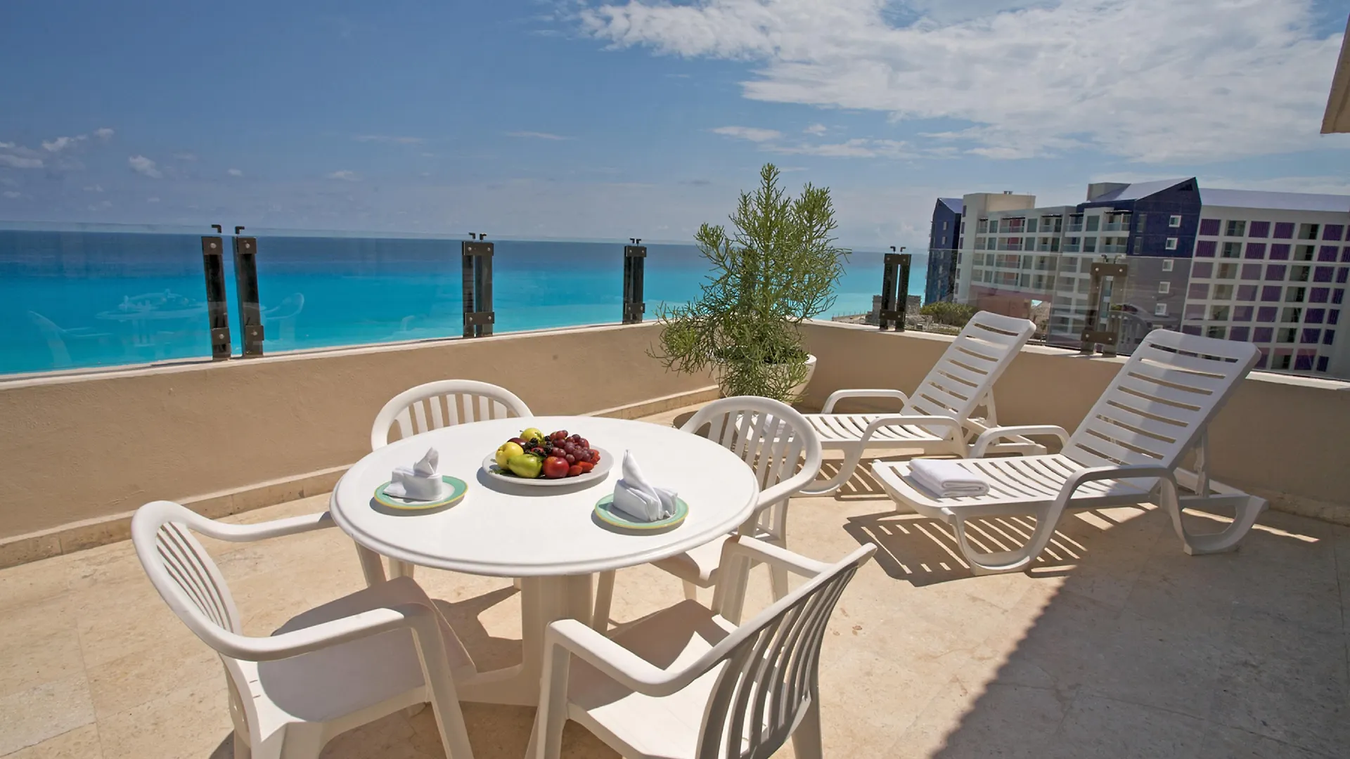 Park Royal Beach Канкун 4*,