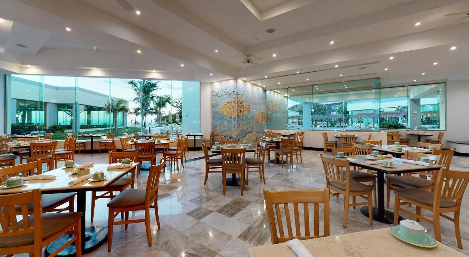 **** Resort Park Royal Beach Cancún México
