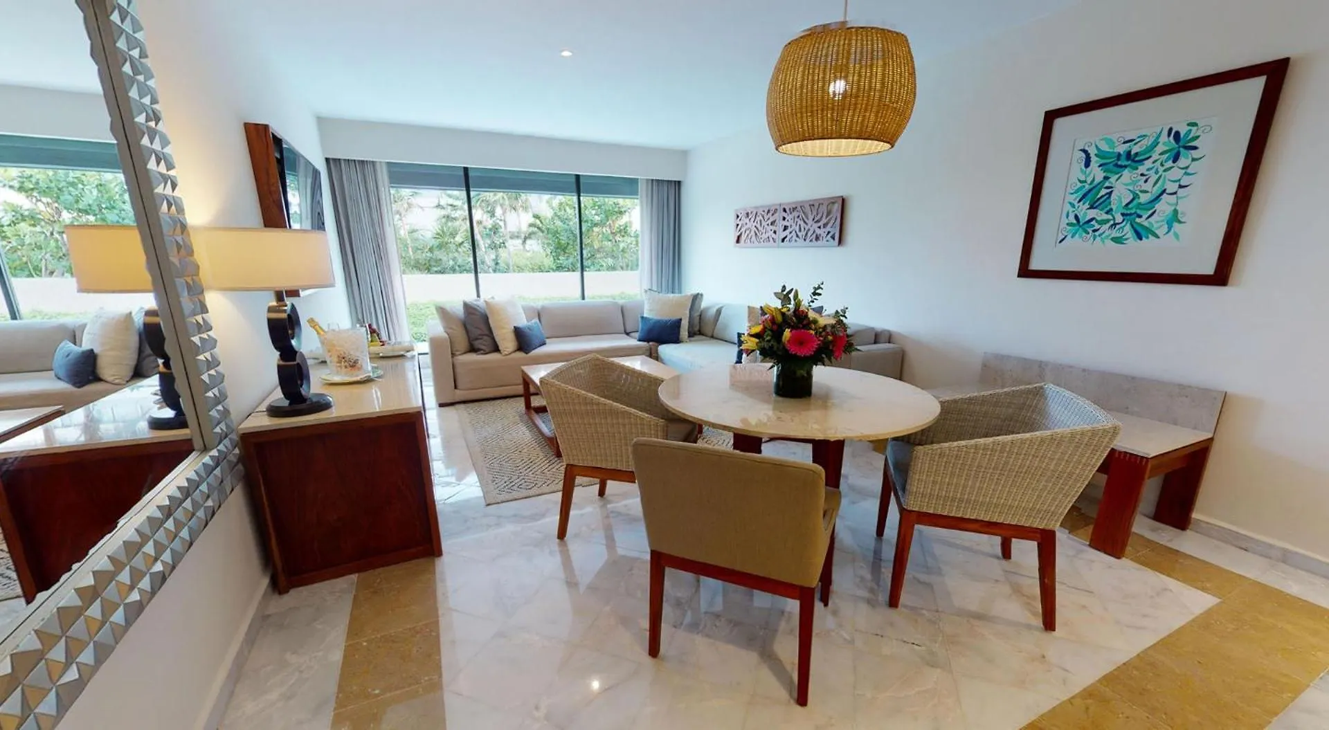 **** Semesteranläggning (resort) Park Royal Beach Cancún Mexiko
